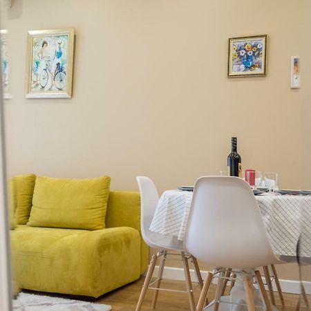 Modern 2 Bedroom Apartment Next To Vitosha Str. Sofia Exteriör bild