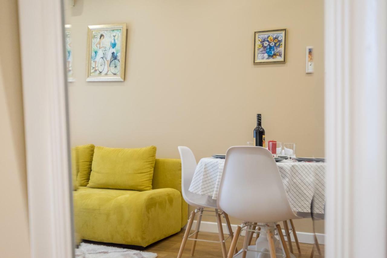 Modern 2 Bedroom Apartment Next To Vitosha Str. Sofia Exteriör bild
