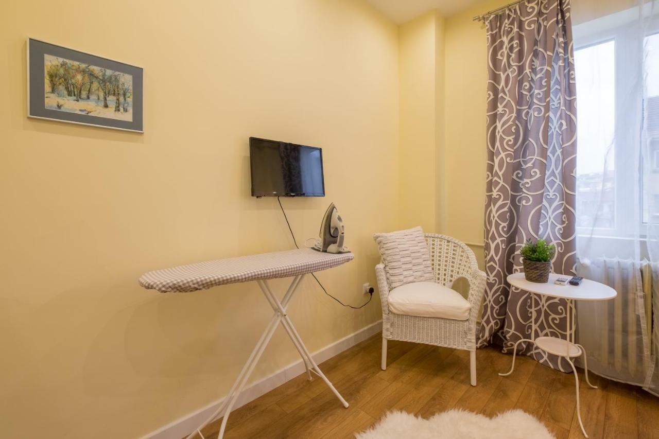 Modern 2 Bedroom Apartment Next To Vitosha Str. Sofia Exteriör bild