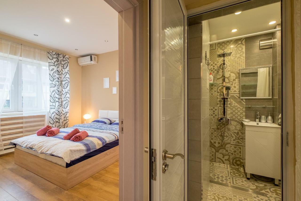 Modern 2 Bedroom Apartment Next To Vitosha Str. Sofia Exteriör bild