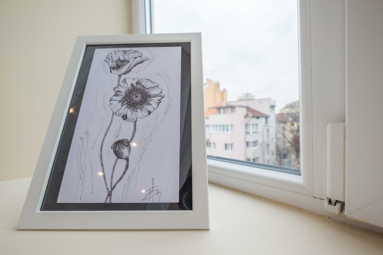 Modern 2 Bedroom Apartment Next To Vitosha Str. Sofia Exteriör bild